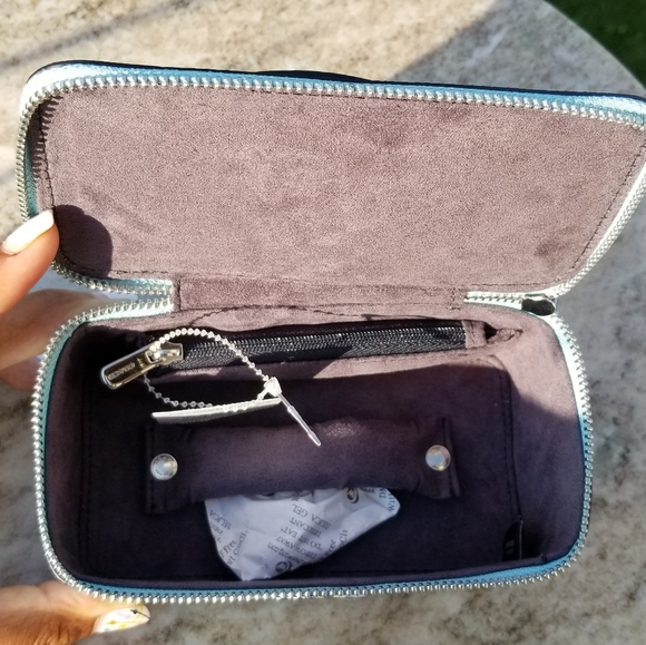 (ON HOLD) COACH Vanity Box Case - Picture 7 of 10
